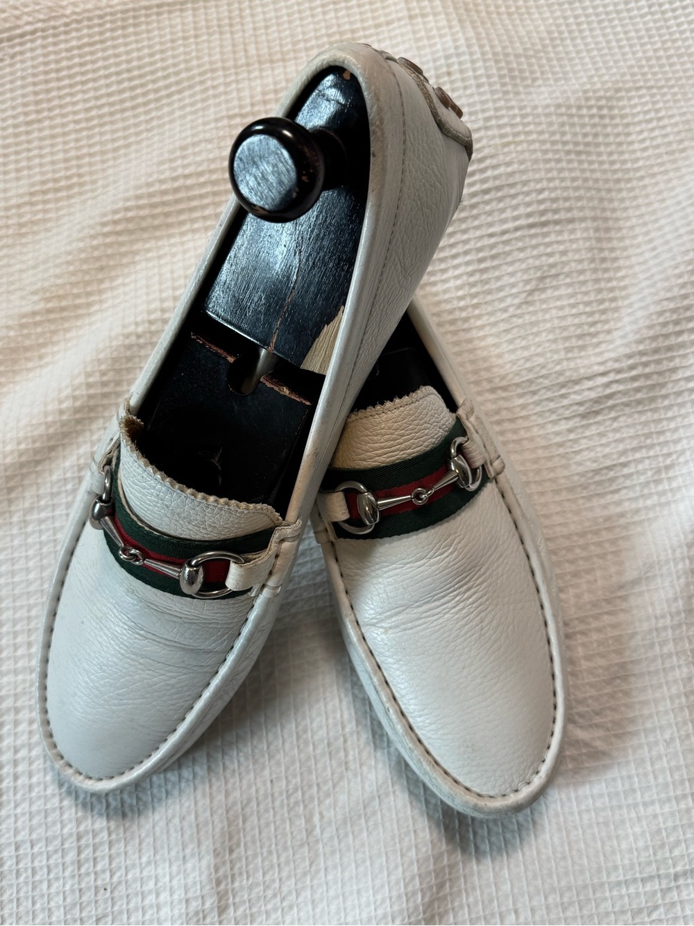 Gucci made in Italy White Leather Loafers with Green & Red Webbing and Horsebit